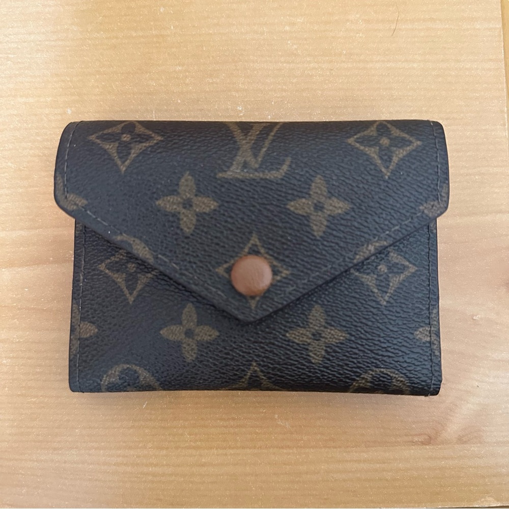 Monogram wallet